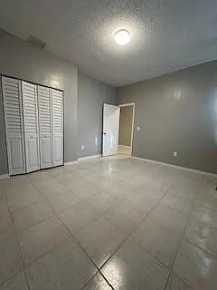 1 bed, 1.0 bath, 2217 sqft, $1,550 — Photo 3