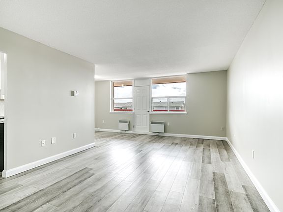 4th image of 901 Lasalle Blvd #825499