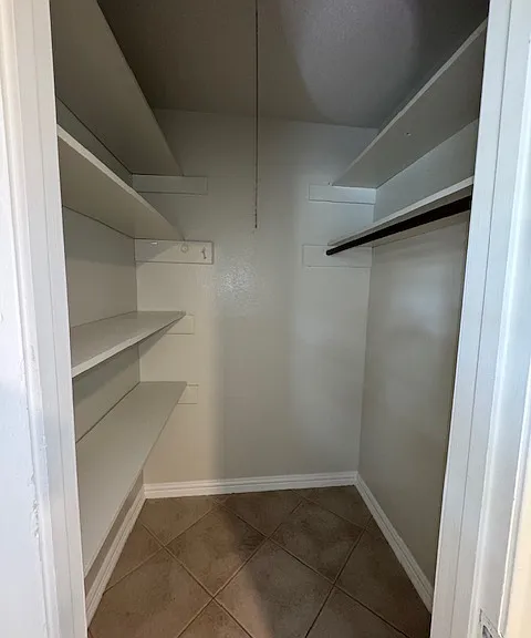 4812 Honeysuckle Ln — Photo 15