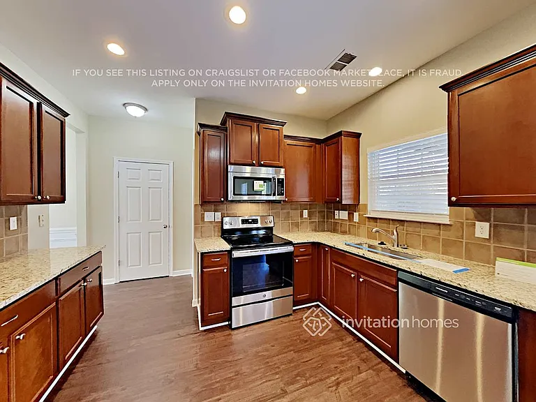 9018 Gailes Dr — Photo 9