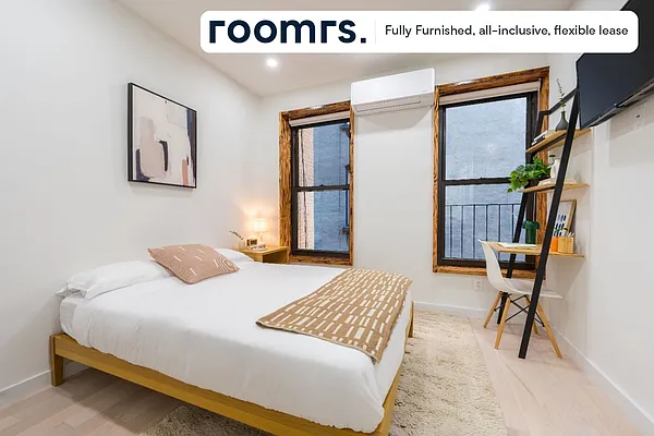 Bedroom, photo 1