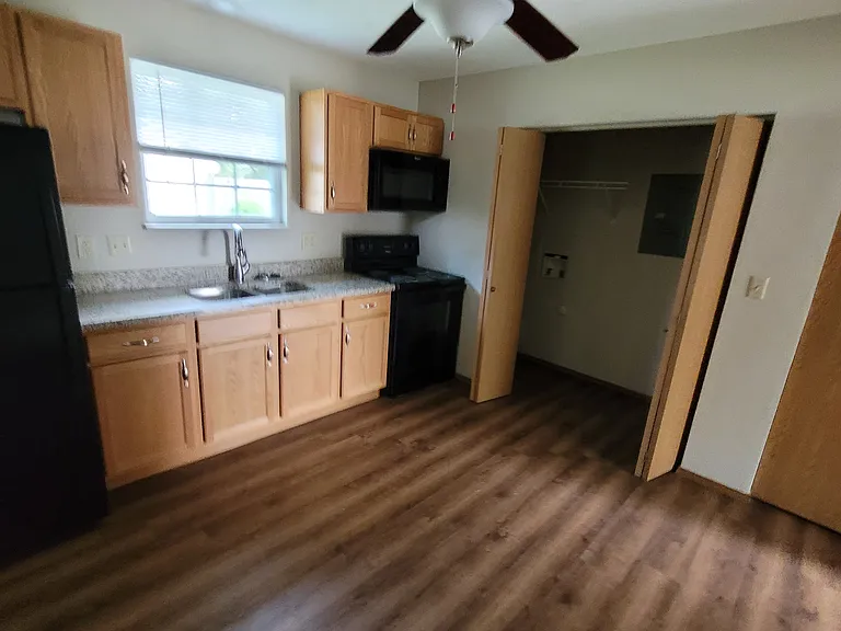 311 Red Bird St #B — Photo 4