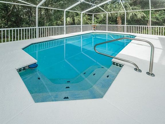 3rd image of 4709 Stonebriar Dr