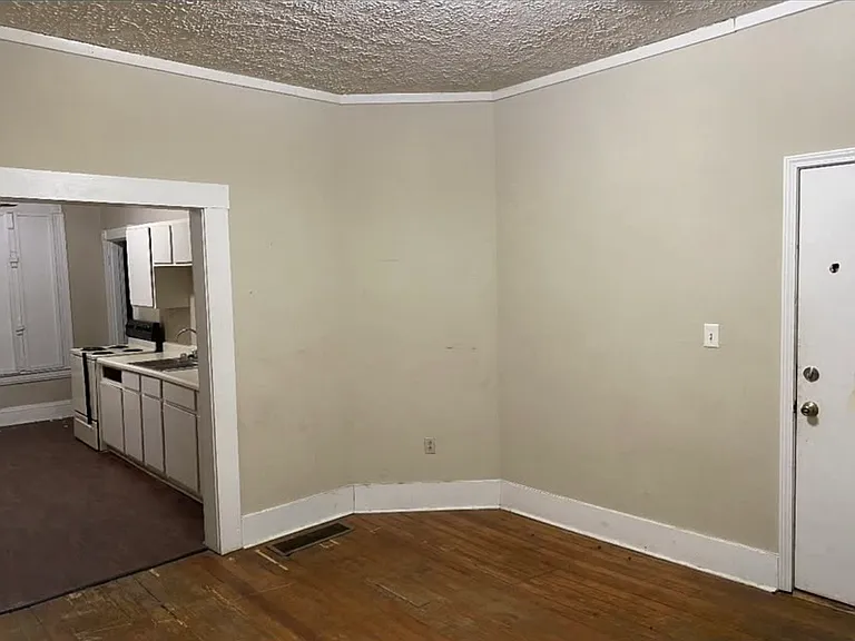 119 Hagerman Ct #1 — Photo 3