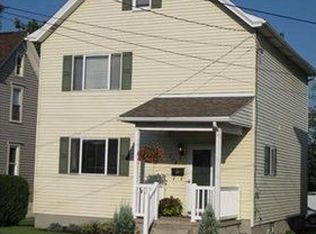 208 N 3rd St, Youngwood, PA 15697