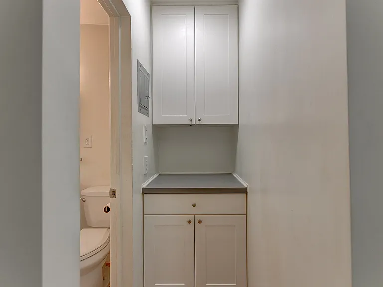 1164 S Norton Ave #13 — Photo 11