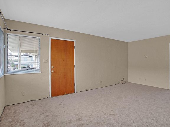 5th image of 296 Juana Ave