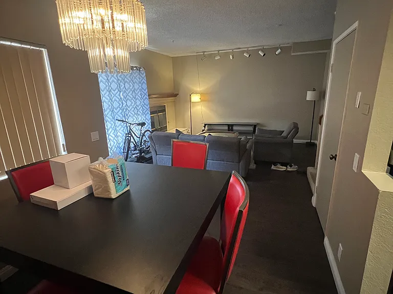 222 S Catalina Ave #9 — Photo 3