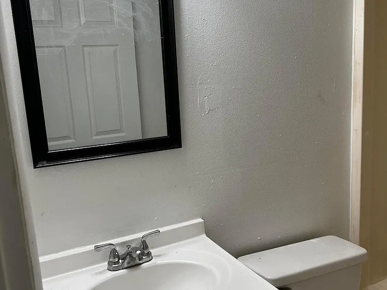 304 Maple St #5 — Photo 12