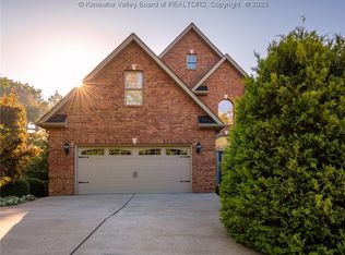 201 Georgetown Pl, Charleston, WV 25314