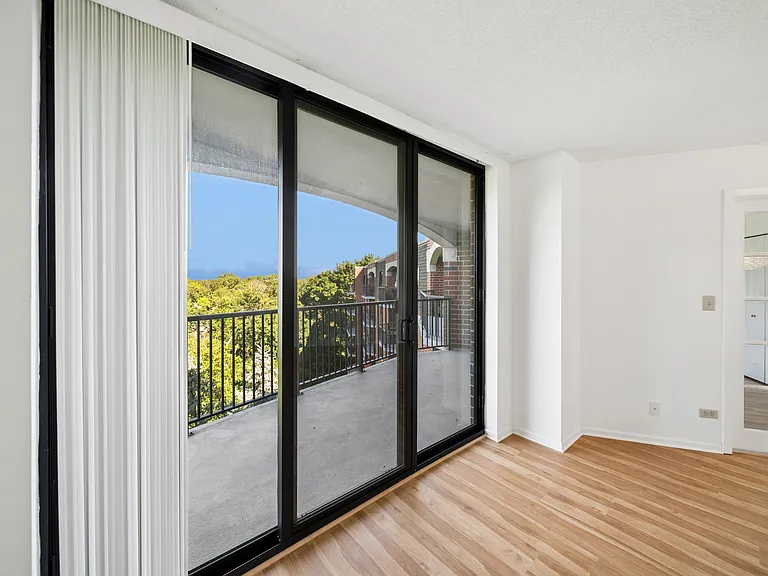 511 Aurora Ave #615 — Photo 6