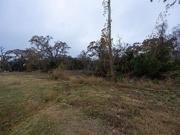 2nd image of 9 Baker St