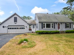 2 Wanda Ln, Gray, ME 04039