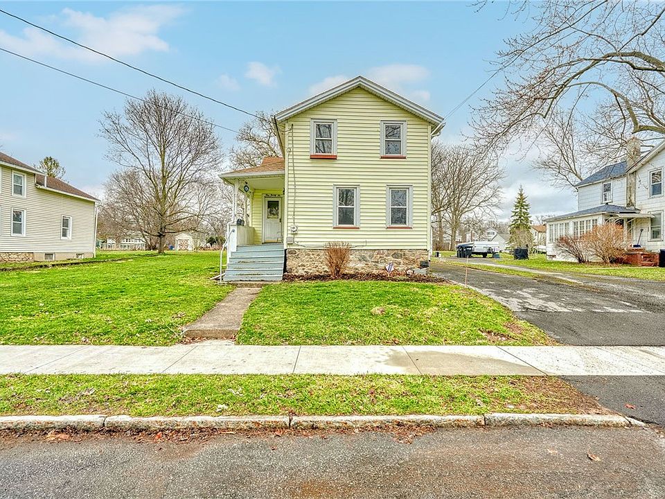 1st image of 126 Phoenix St