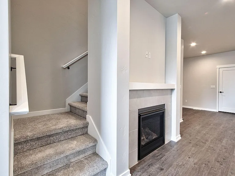 5443 SE Logan Ln — Photo 38