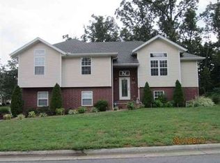 1018 Nickolas St, Aurora, MO 65605