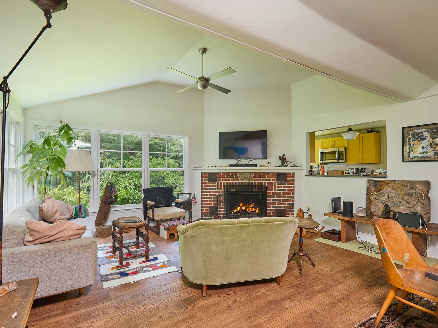 3 bed, 1419 sqft, $4,950 — Photo 4