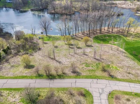 2658 W Lakeland Dr #35, Berrien Springs, MI 49103