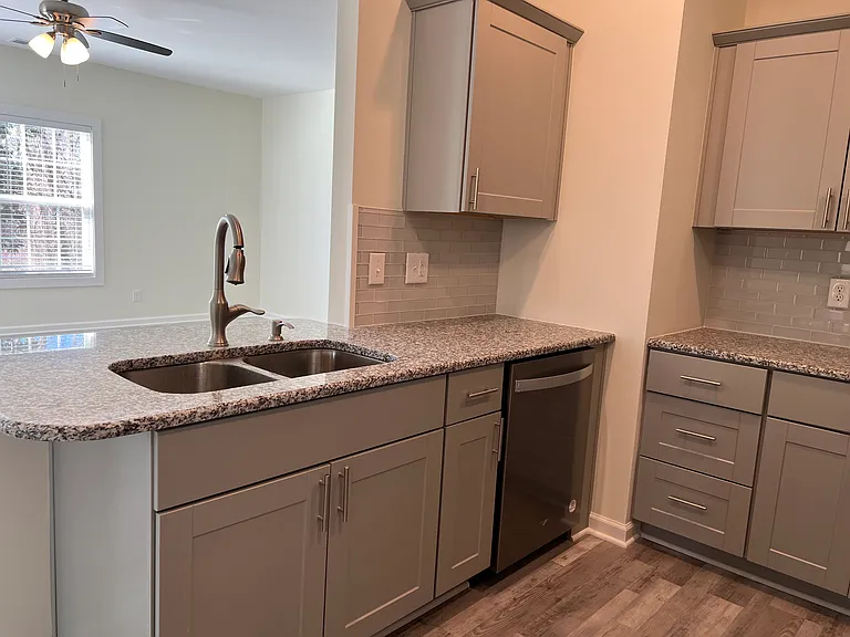 2607 Pennoak Way #K — Photo 5
