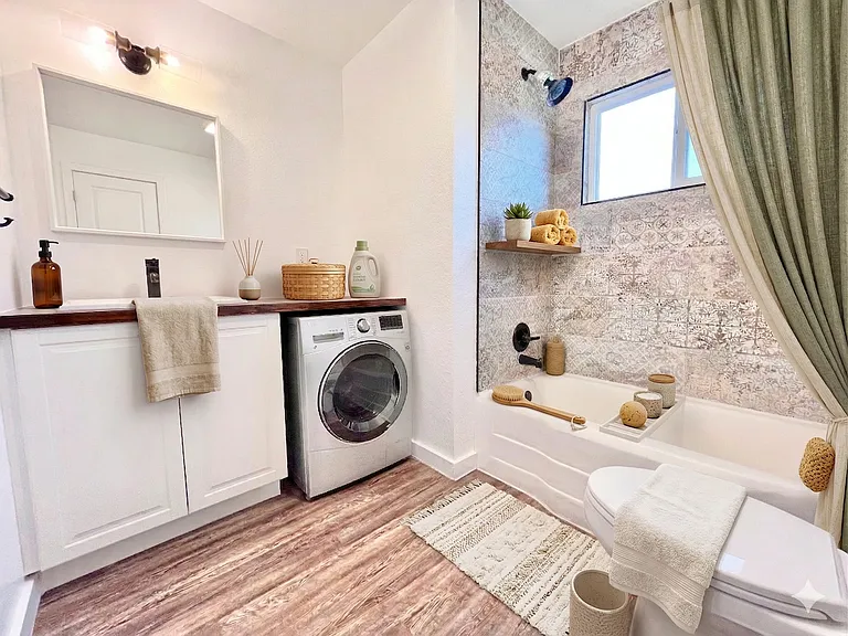 1017 E Turney Ave #2 — Photo 8