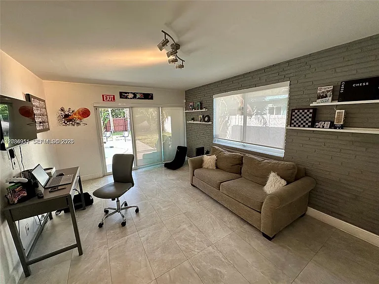 5424 Garfield St — Photo 33