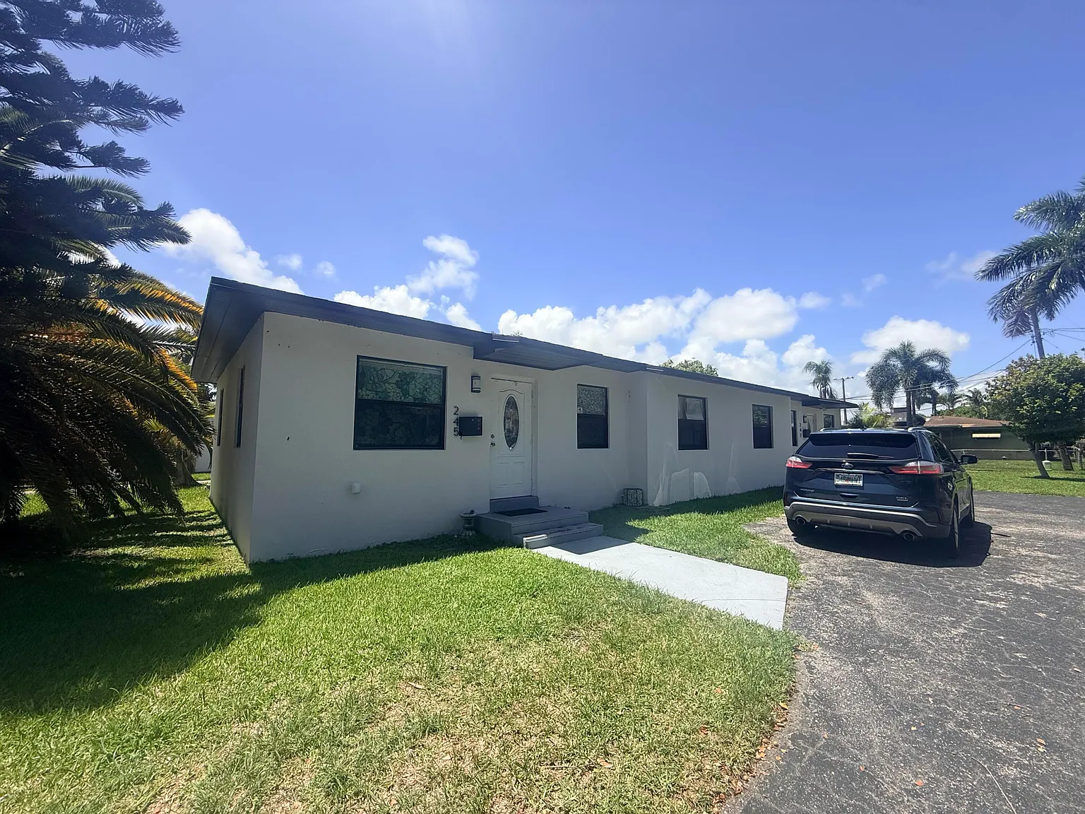 2 bed, 2.0 bath, 900 sqft, $2,600 — Photo 4