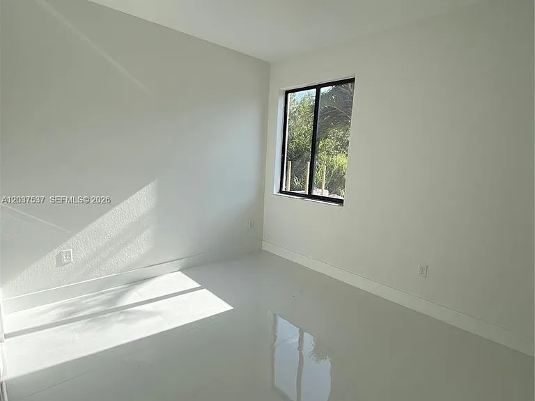 2402 SW 145th Pl #0 — Photo 9