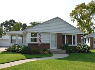 3383 S 54th St, Milwaukee, WI 53219