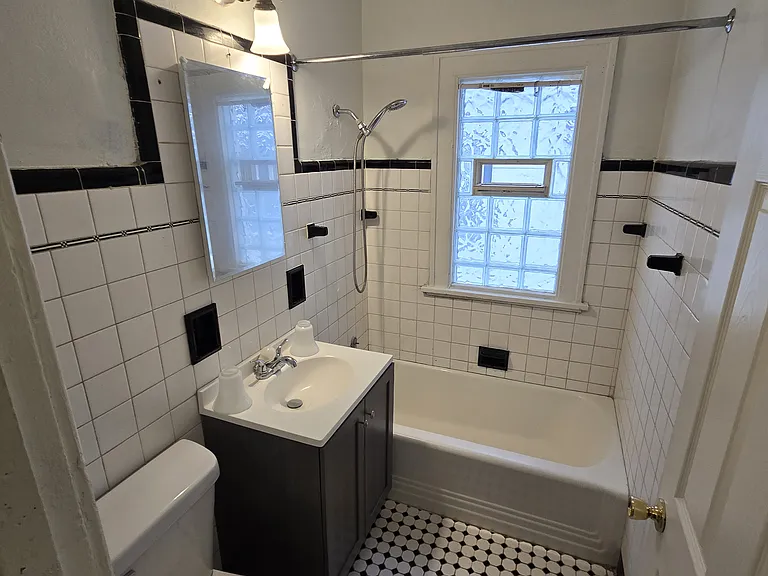 3609 N 22nd St — Photo 7