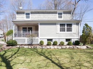 76 Perry Ave, Norwalk, CT 06850