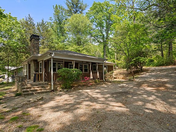 4th image of 10 Rippon Ct