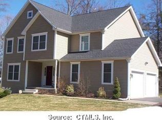 399 Park Dr, Berlin, CT 06037