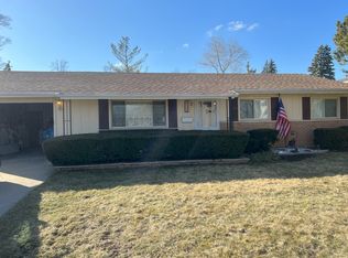 6620 Deerpath Ln, Hanover Park, IL 60133