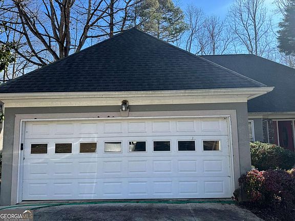 3rd image of 3140 Carlton Rd