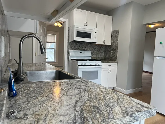 3 bed, $2,800 — Photo 4