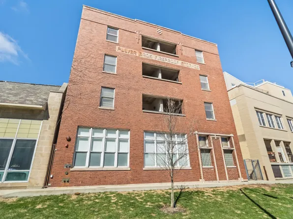 1830 Ridge Ave APT 103, Evanston, IL 60201