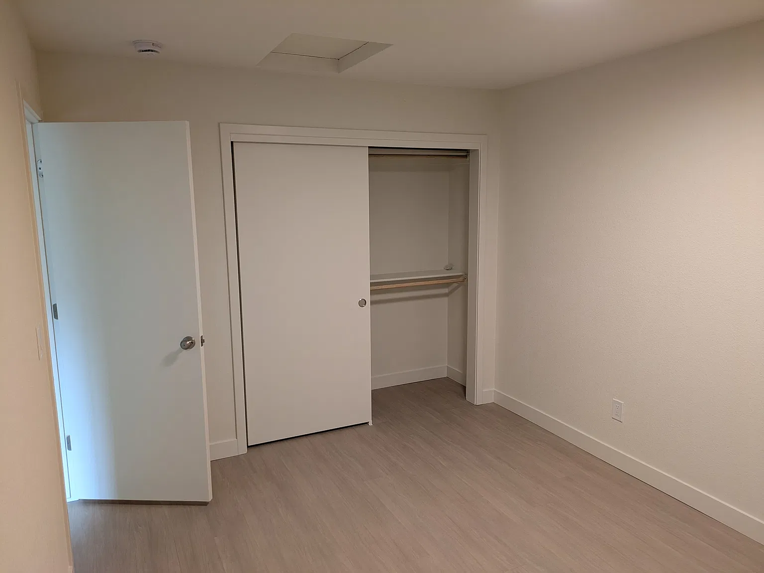2 bed, 850 sqft, $1,400 — Photo 3