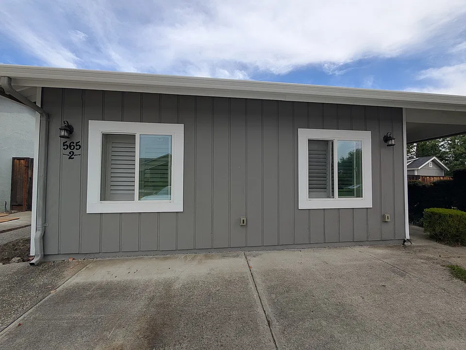565 Gaundabert Ln #2