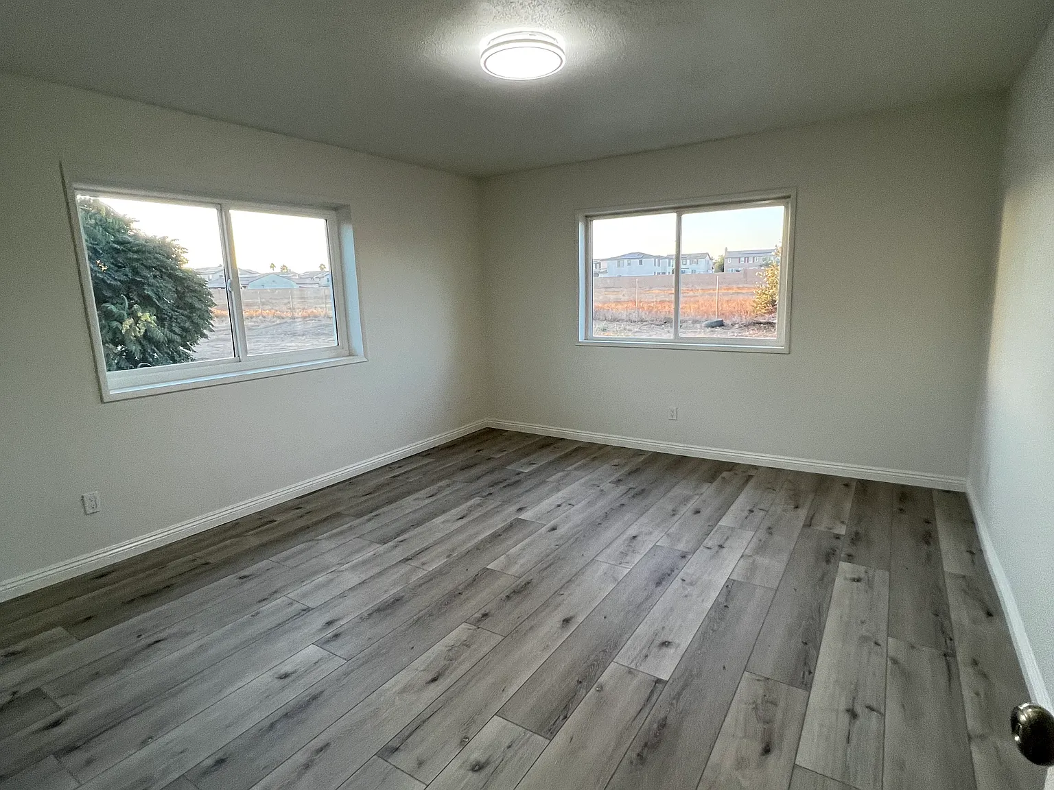 1175 Dunlap Dr — Photo 3
