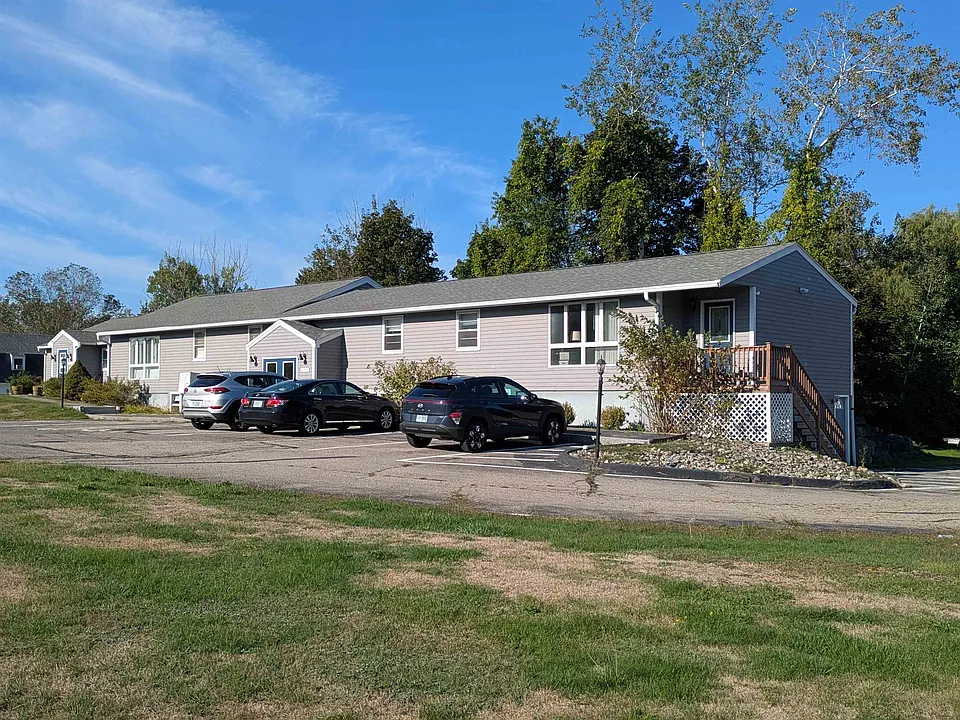 81 Portsmouth Ave #B