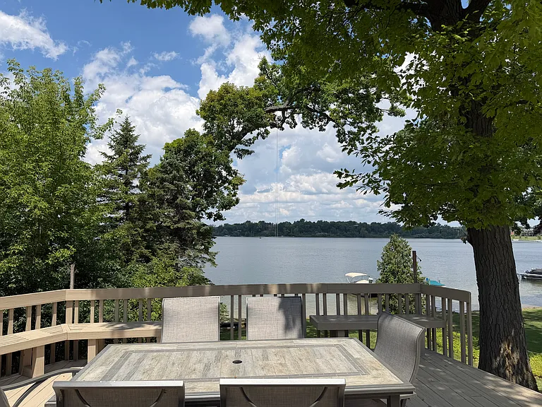 1700 Hamilton Dr — Photo 4