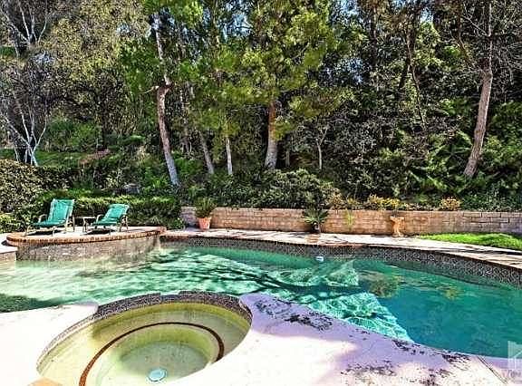 3rd image of 2375 Silver Spring Dr