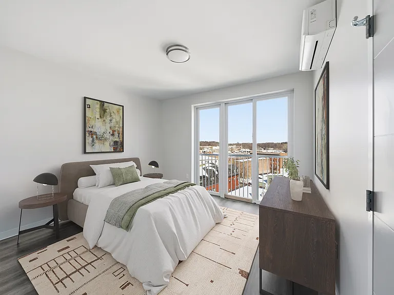 Wall Street Place Apartments — Photo 4
