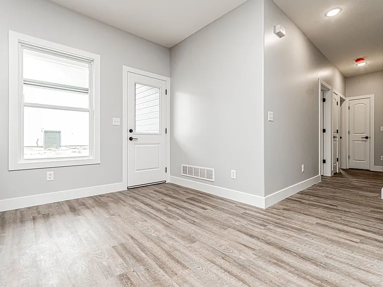 1705 Kenneth Dr — Photo 16