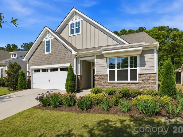124 Van Gogh Trl, Mount Holly, NC 28120