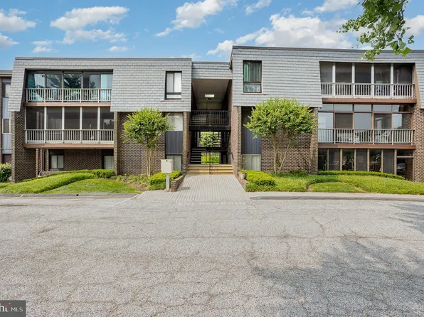 27 Stonehenge Cir APT 11, Baltimore, MD 21208