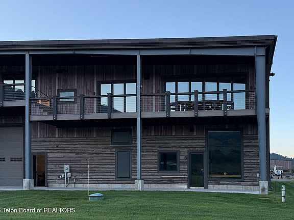 2nd image of 209 S Refuge Pkwy #25