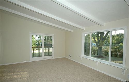 3121 Tucker livingroom