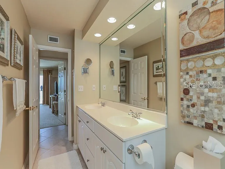 1050 Longboat Club Rd #502 — Photo 12