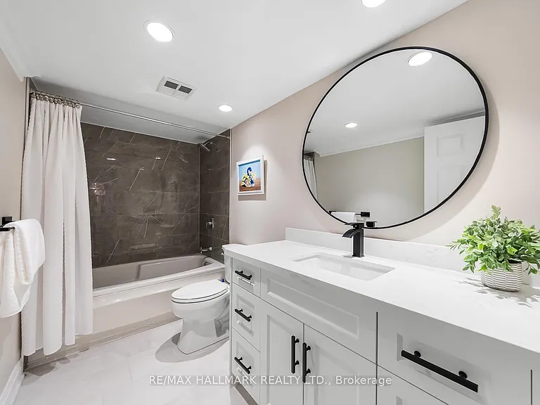 2210 Lakeshore Rd #104 — Photo 34